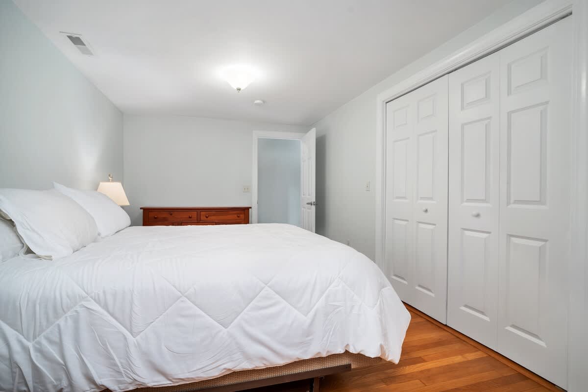 Bedroom 2, King bedroom