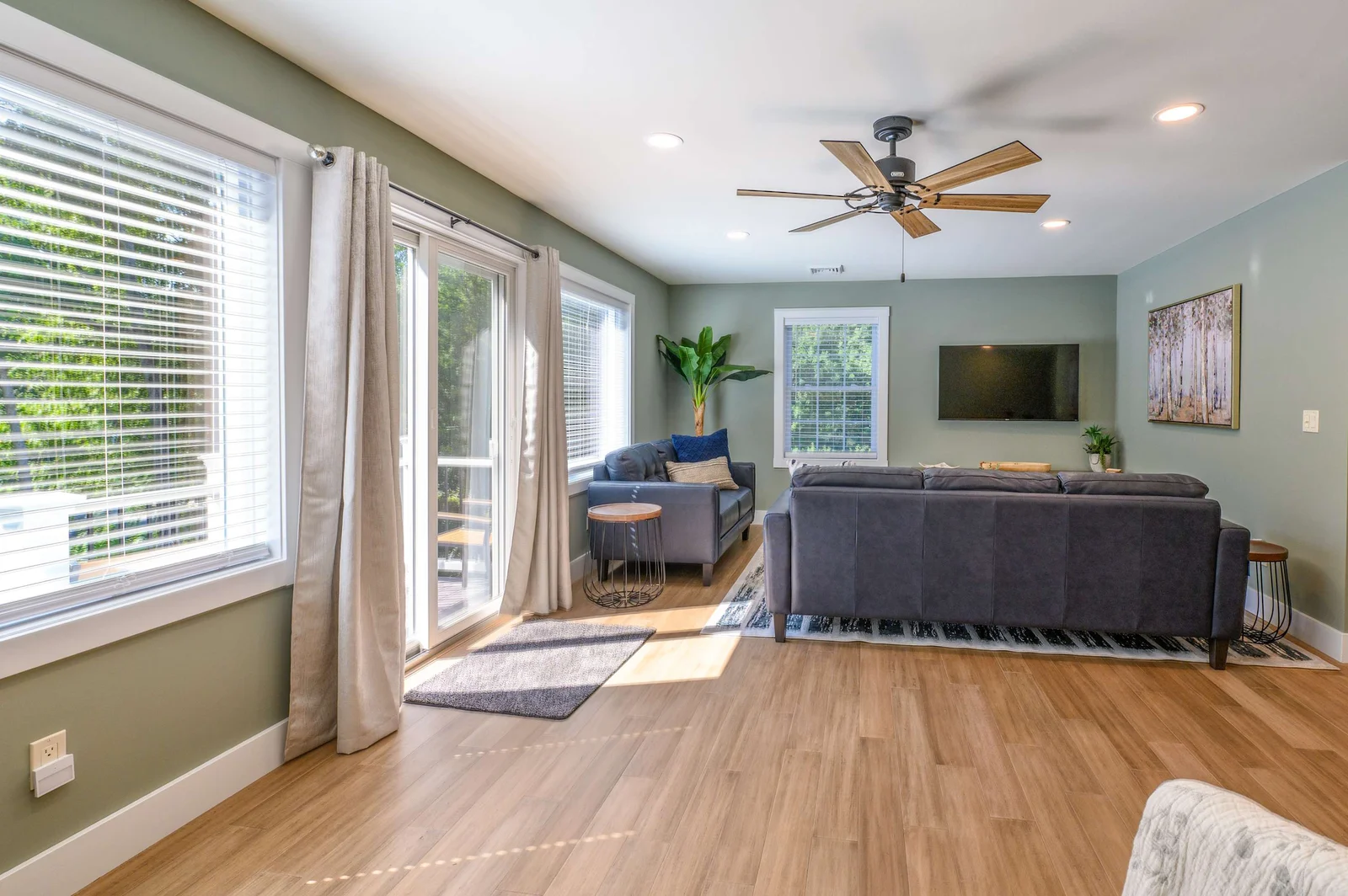 Bright top-floor living room