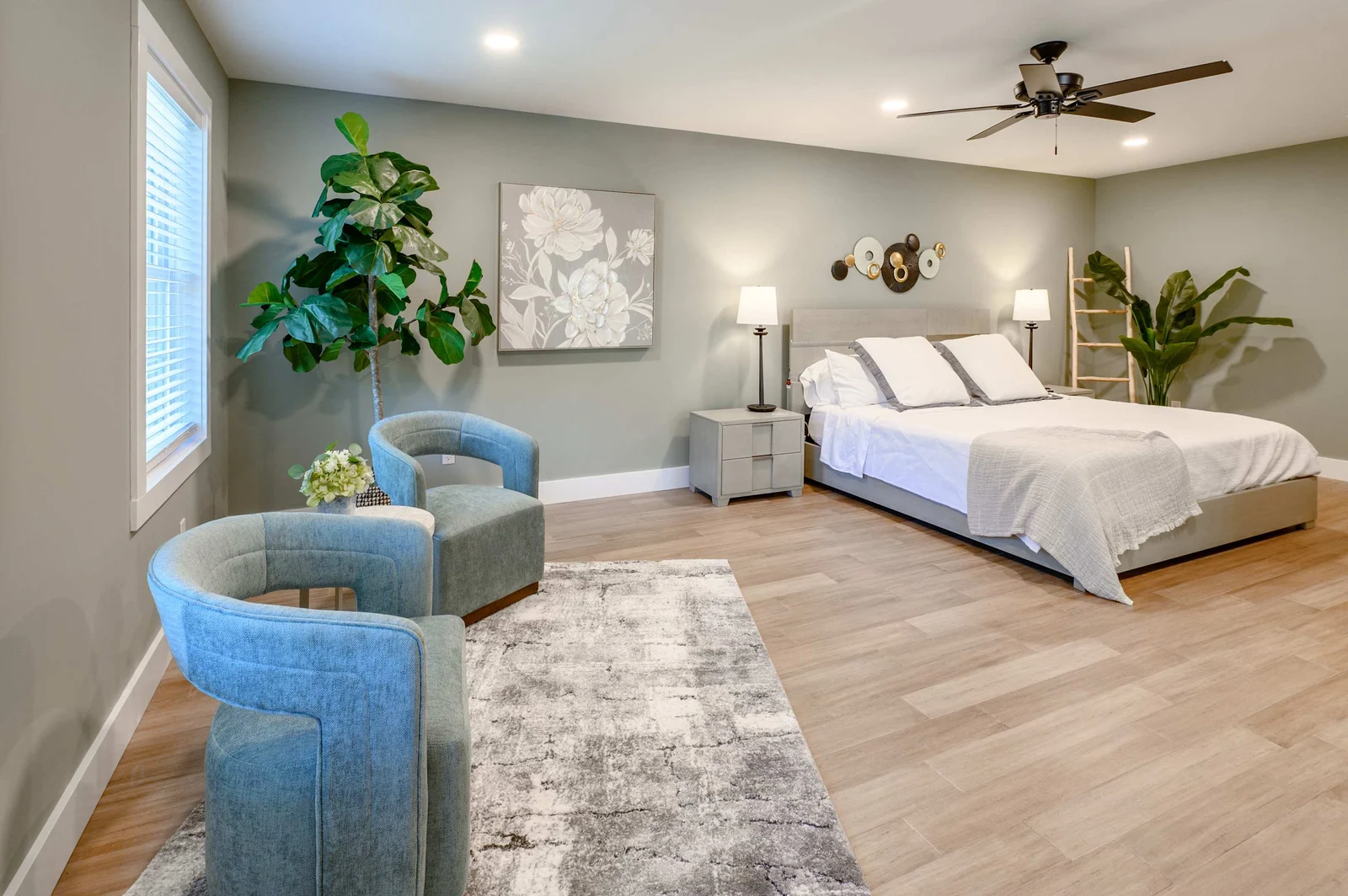 King primary suite