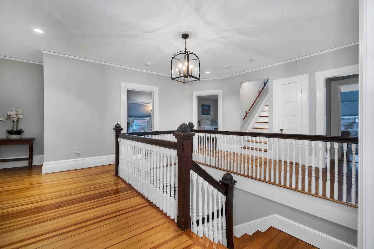 Grand center staircase at Ferncrest
