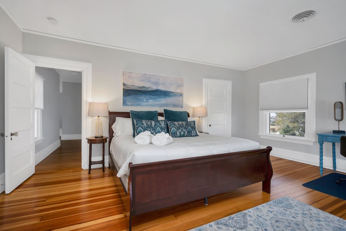 King bedroom