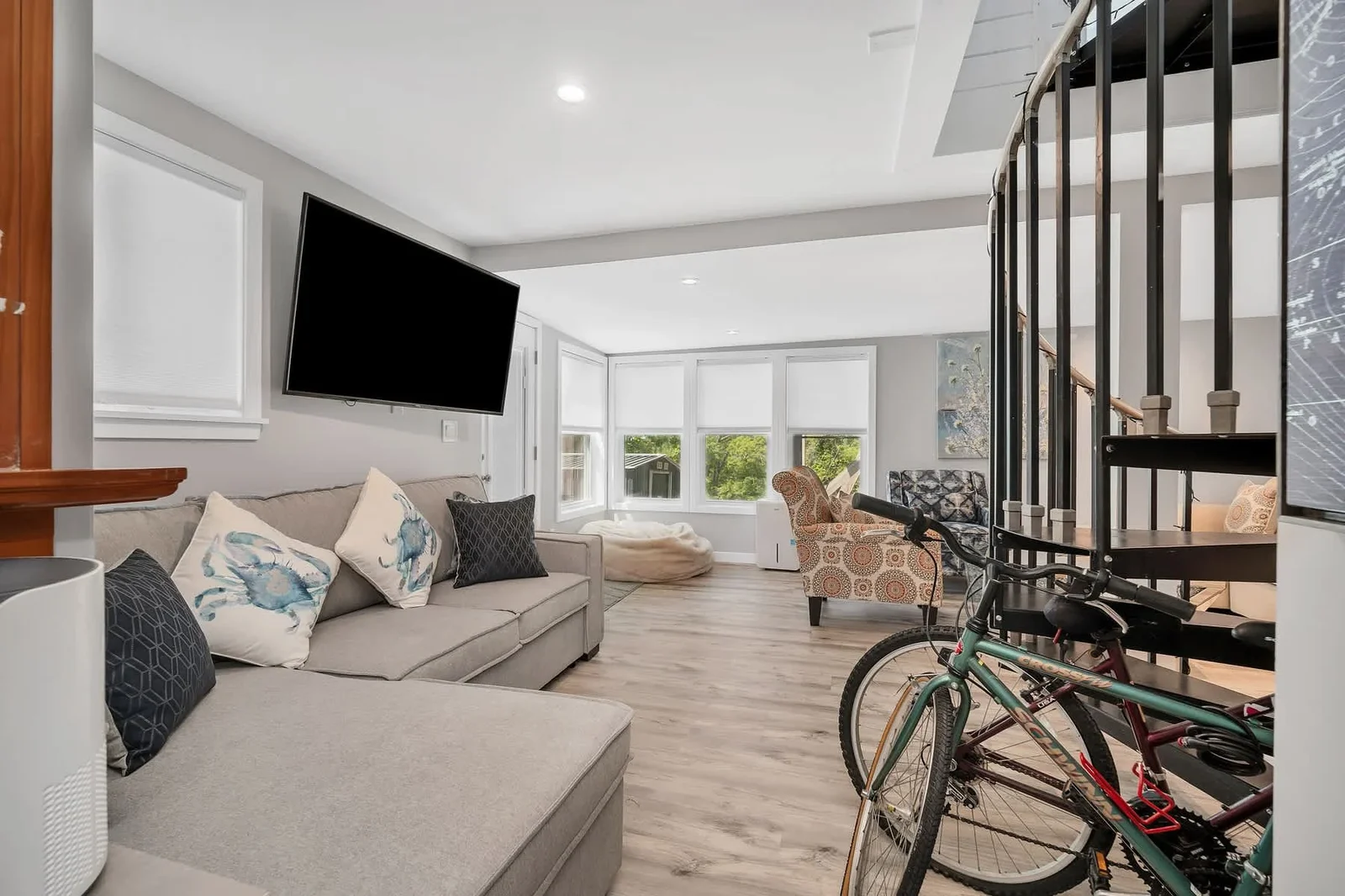 The Lounge House photo