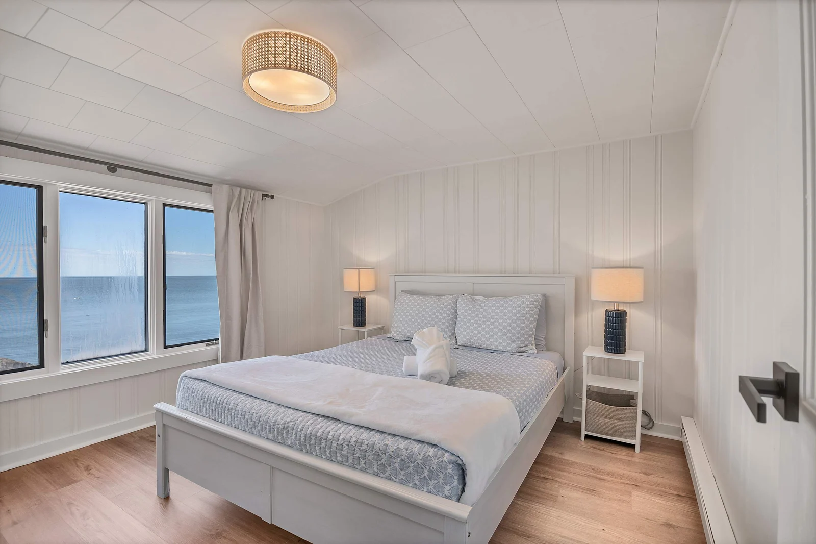 Five bedrooms, three with water views