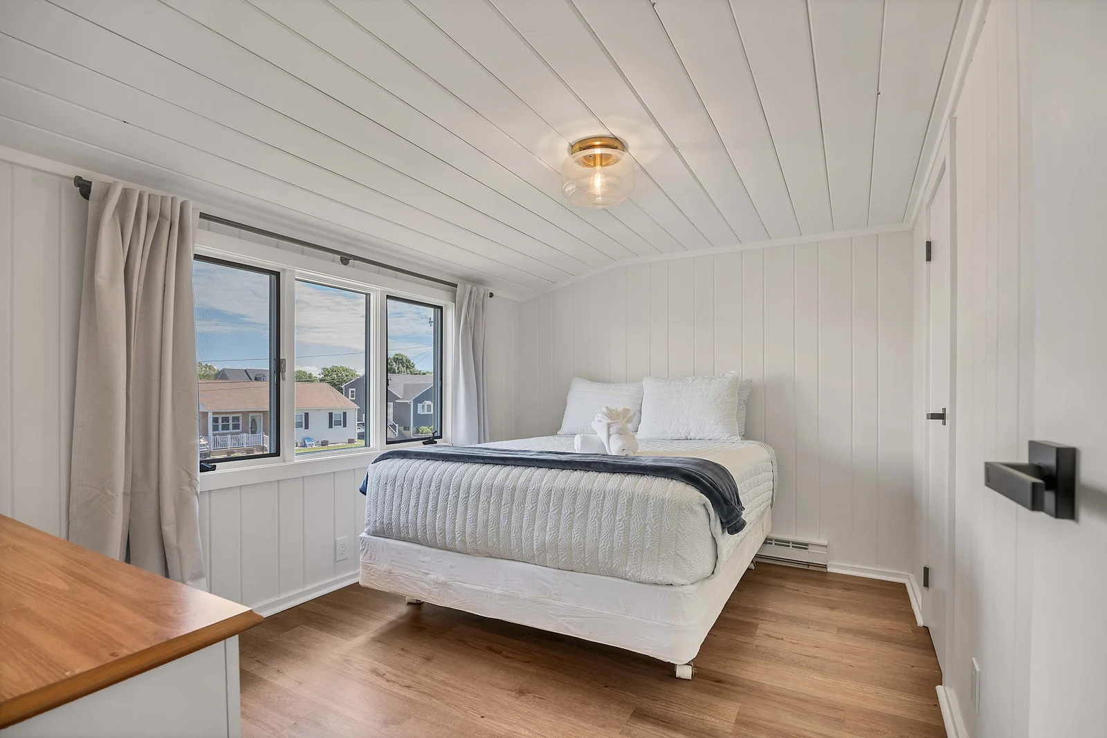 Bedroom 3, Queen bedroom