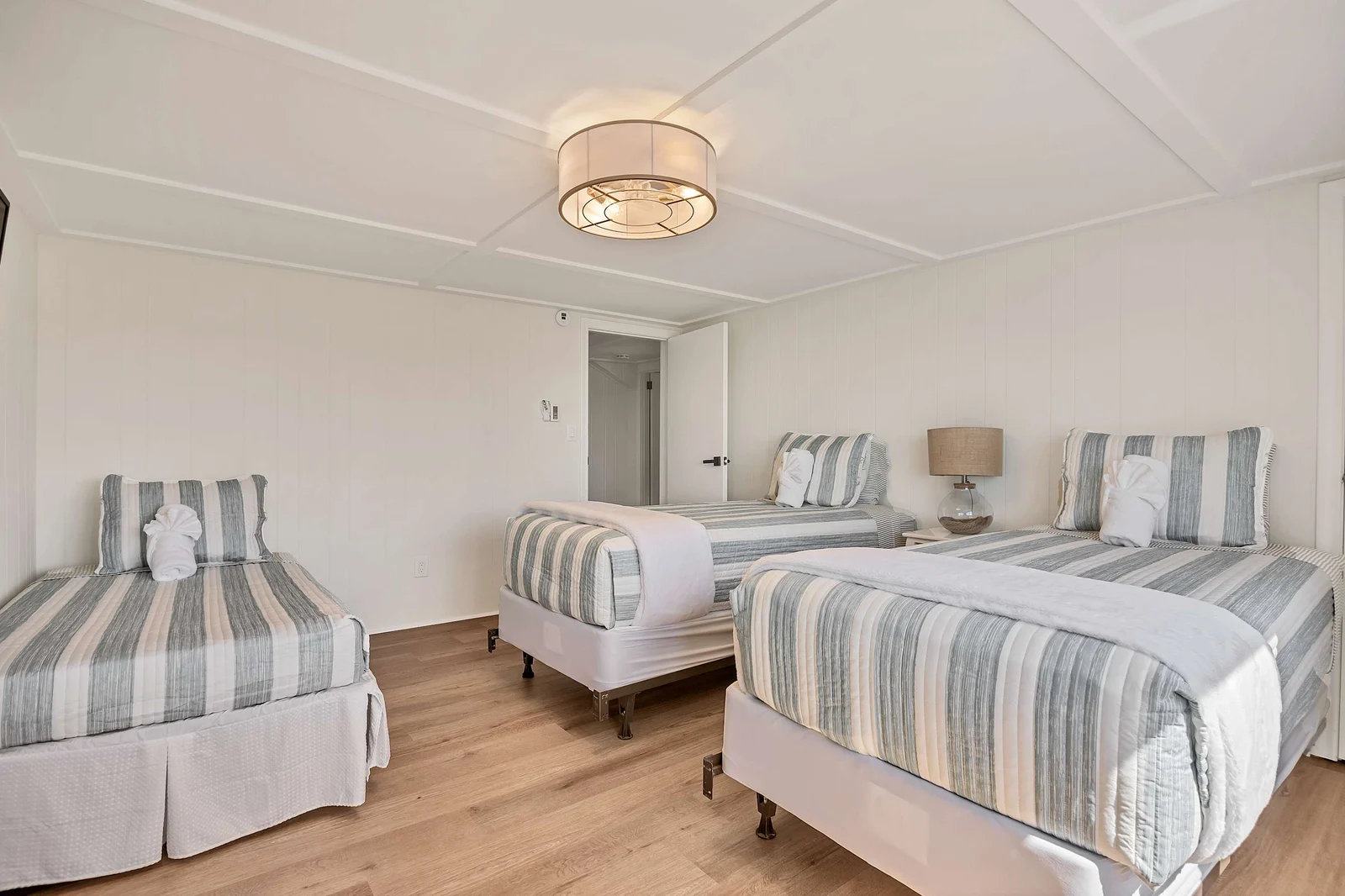 Five bedrooms, three with water views