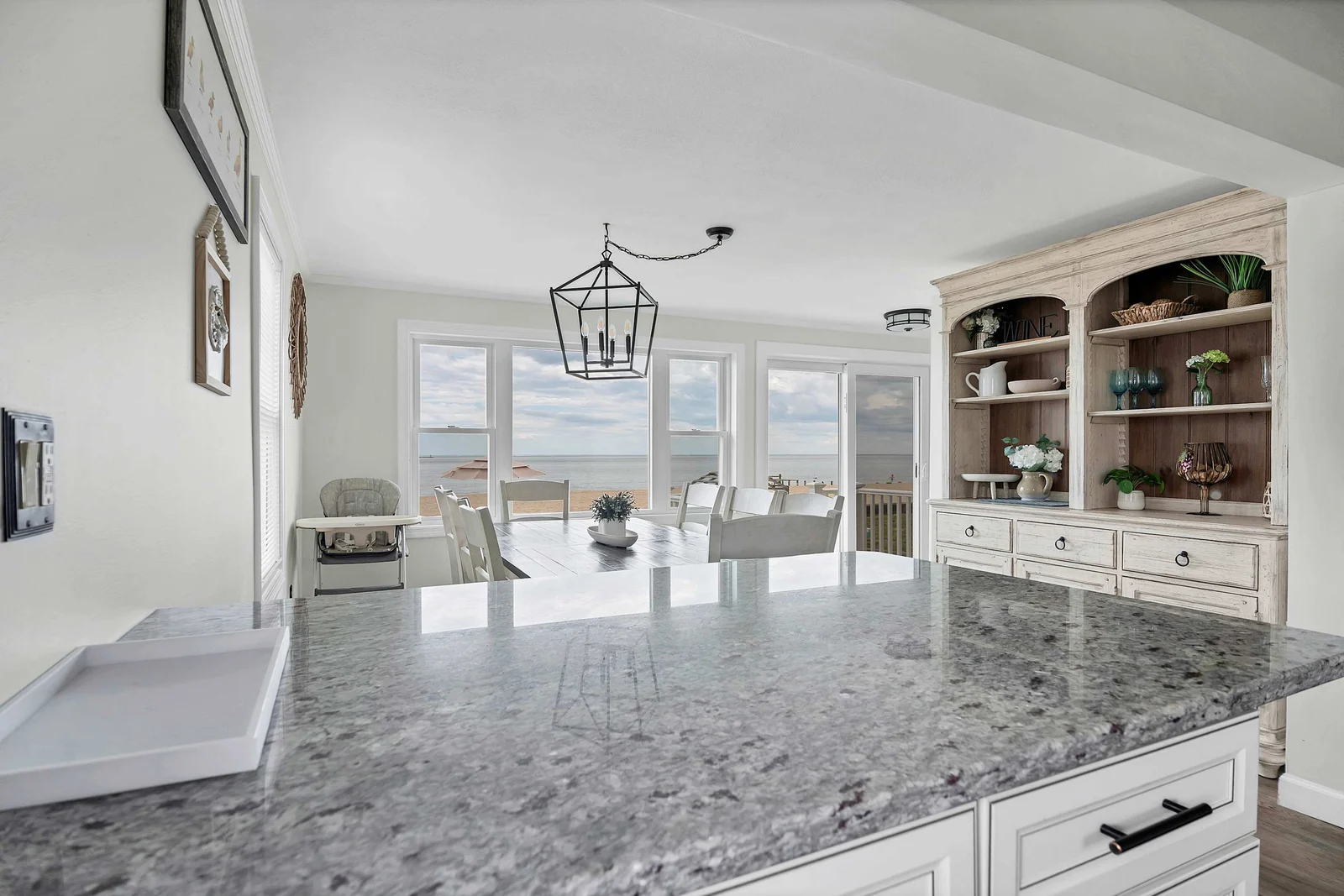 Modern kitchen