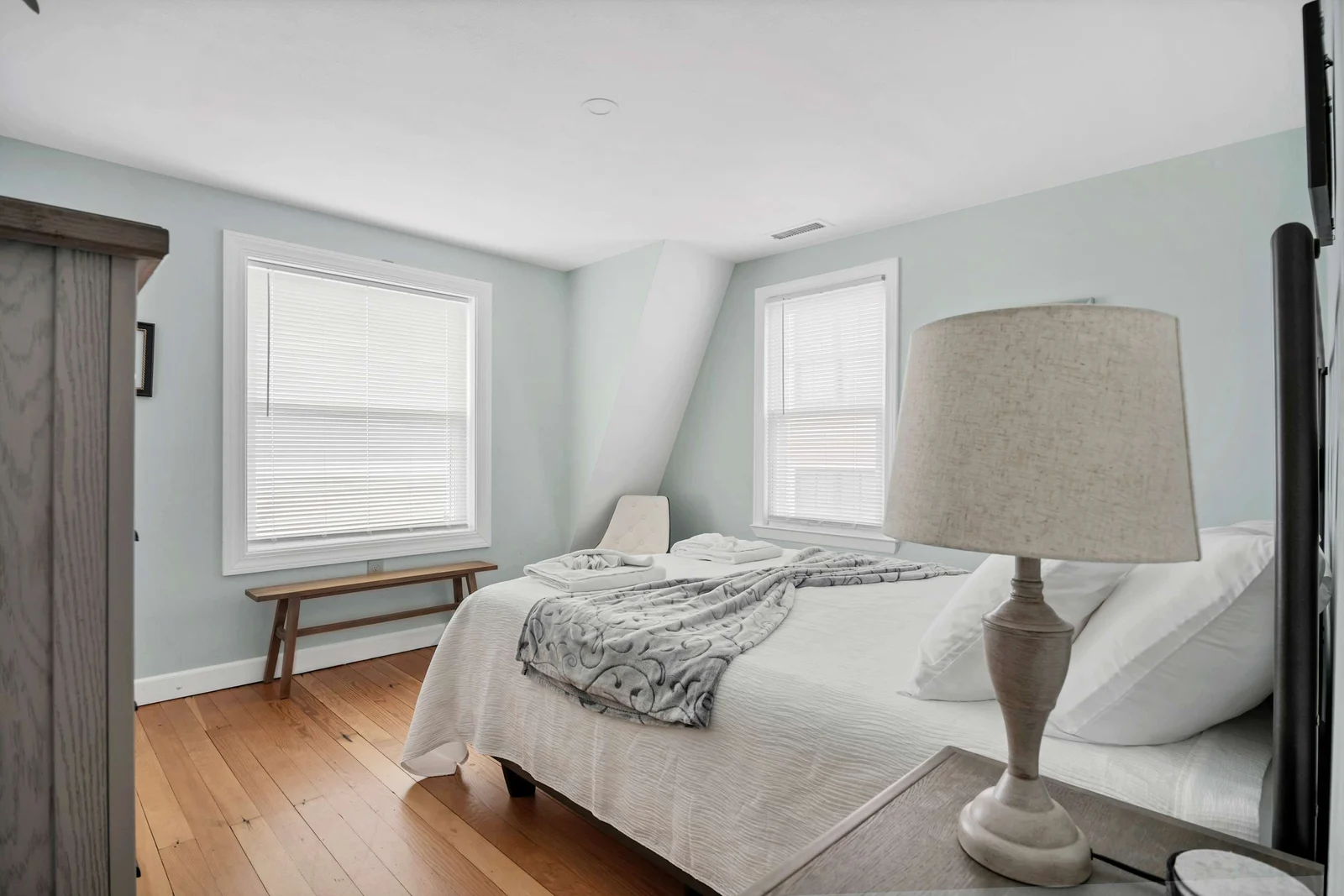 Queen bedroom