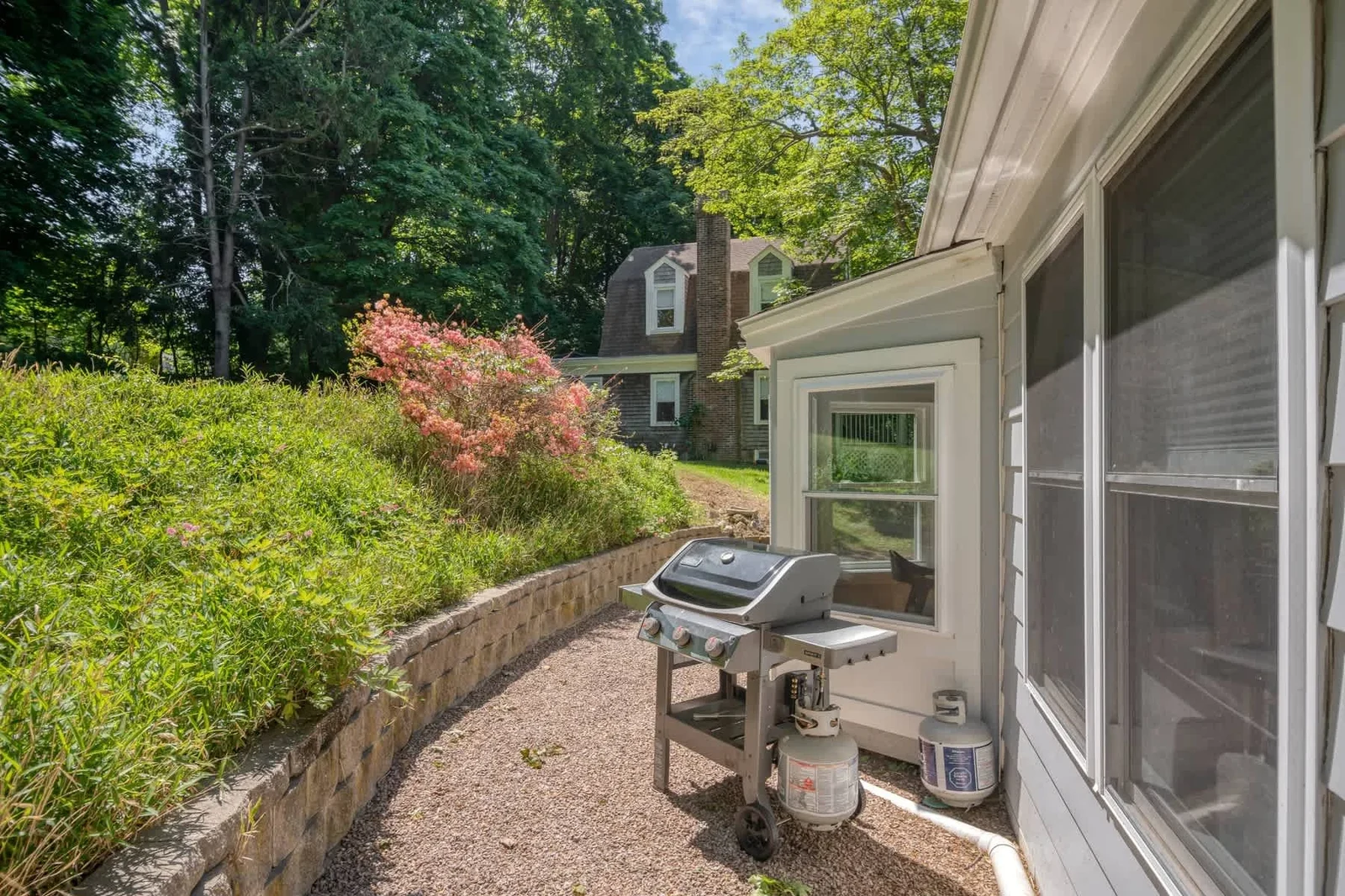 Patio with grill