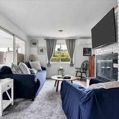 Private Beach -Single-Level Cottage | Sleeps 6