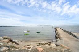 Black Point Retreat - Entertain & Enjoy the Beach!