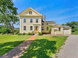 Maxson House Mystic – Easy Walk to Downtown