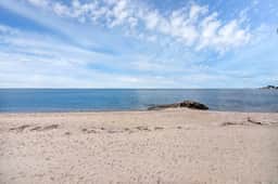 Beachfront Home with Amazing Views | 5BR Sleeps 11 - Image 4
