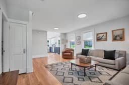 Following Seas | Modern Charmer Walk to Downtown!