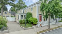 Stonington Village | Walk to Beach, Shops & Dining - Image 2