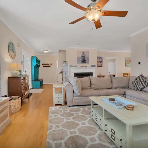Flip Flop Hideaway - Family Beach Retreat - Image 1