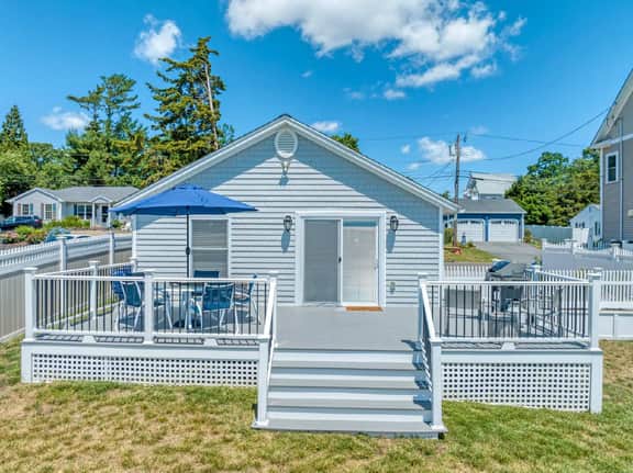Bliss by the Sea - Cozy Beachside Escape - Image 2