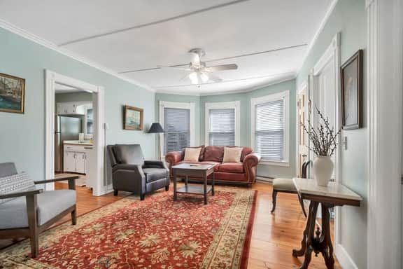 Downtown Mystic Family Retreat | Pet Friendly