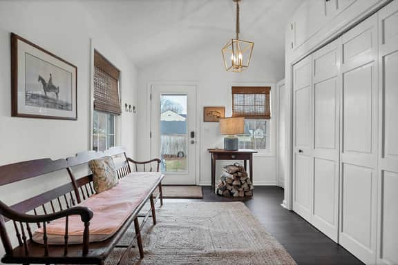 Old Lyme Pet Friendly Escape | Griswold Preserve + Beach Pass + Fireplace