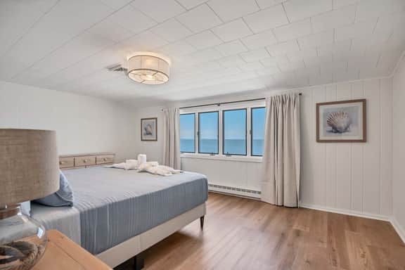 Beachfront Home with Amazing Views | 5BR Sleeps 11