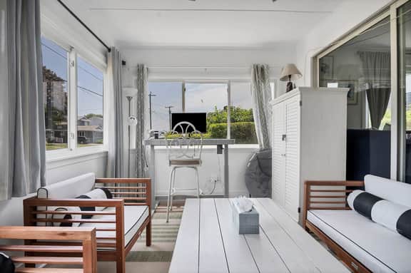 Single-Level Cottage Walk to the Beach | Sleeps 6 