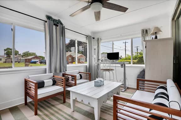 Single-Level Cottage Walk to the Beach | Sleeps 6 
