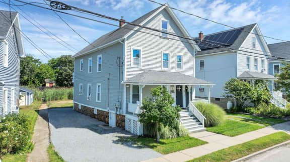 Pet Friendly | Downtown Mystic Family Retreat - Image 3