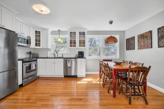 Pet-Friendly Mystic Retreat | Walk to Downtown