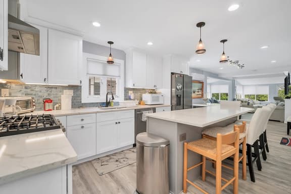 The Lounge House | Giants Neck Beach, Water Views  and Coastal Comfort