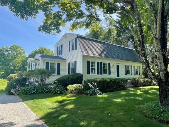 Old Lyme Pet Friendly Escape | Griswold Preserve + Beach Pass + Fireplace - Image 1